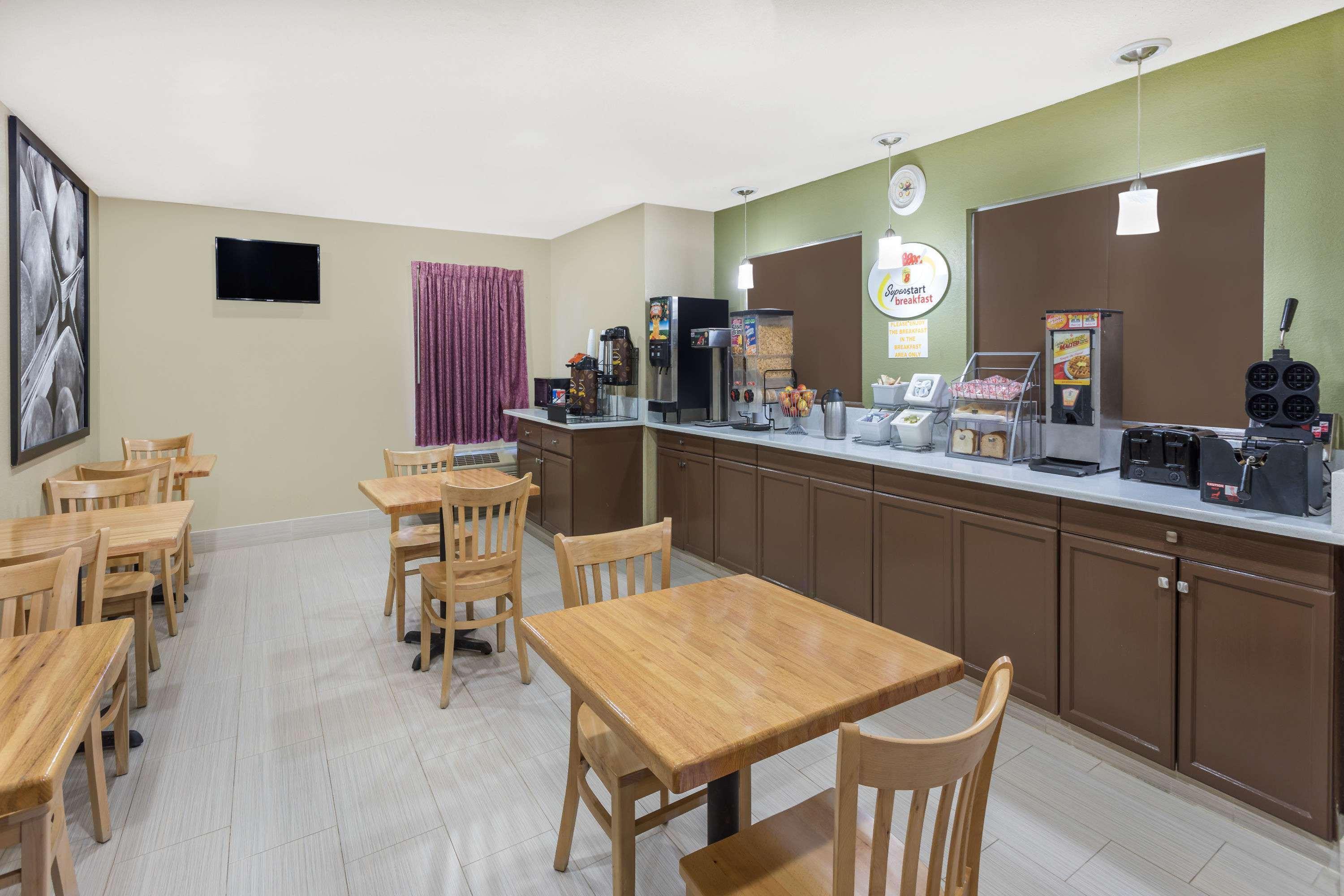 Super 8 By Wyndham