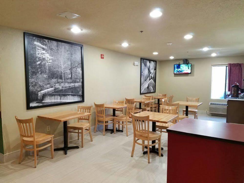 Hotel Super 8 By Wyndham Dawsonville